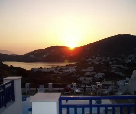 Rita's 호텔 이오스 코라